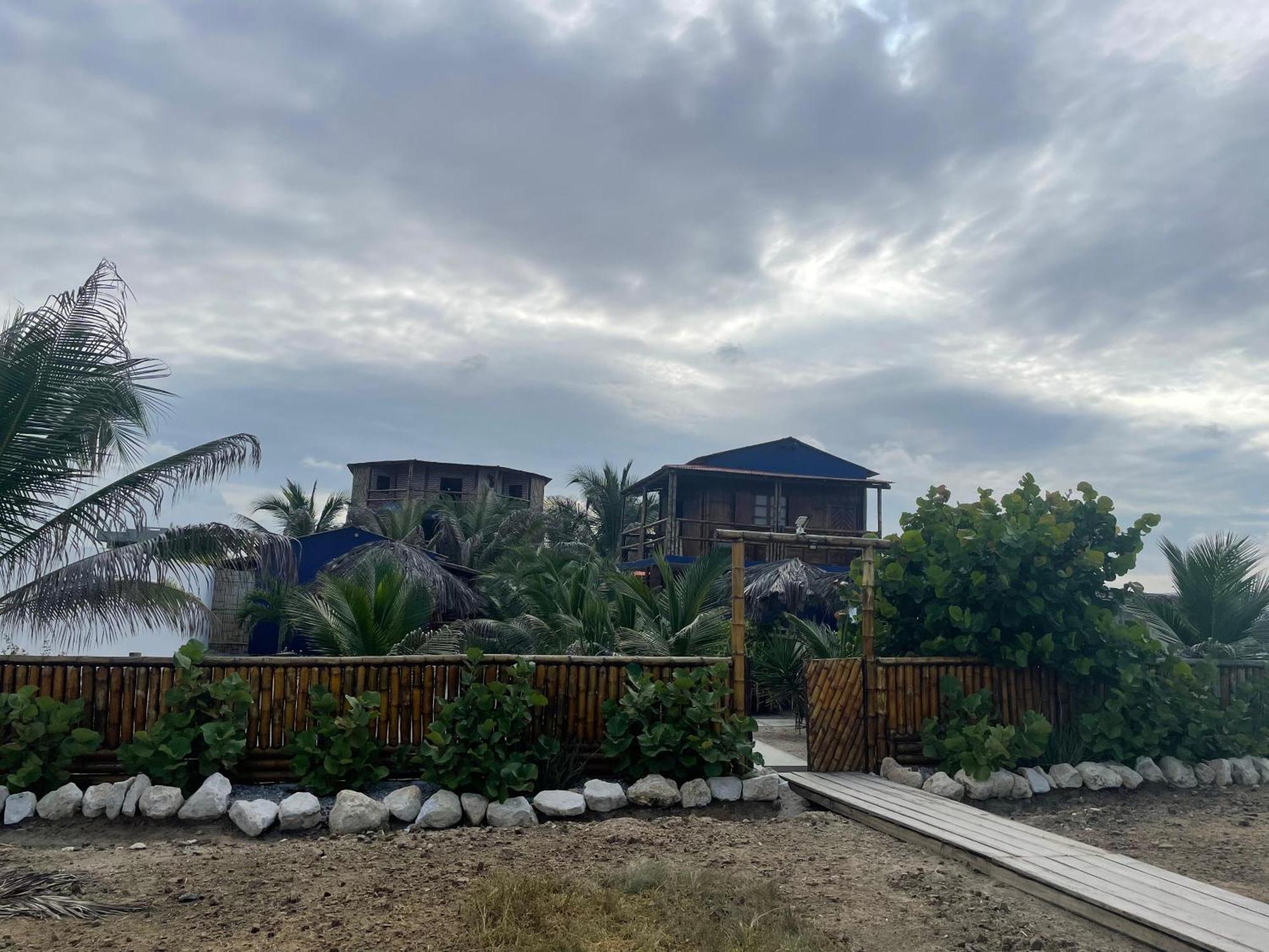 Un Dia Boutique Resort Playas Exterior photo